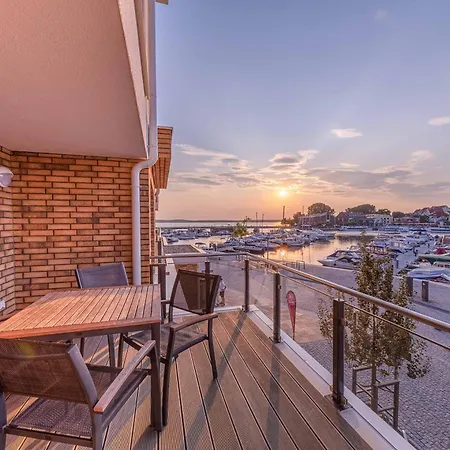 Apartment Hafenblick - In Der Hafenresidenz Mit Balkon & Wasserblick
