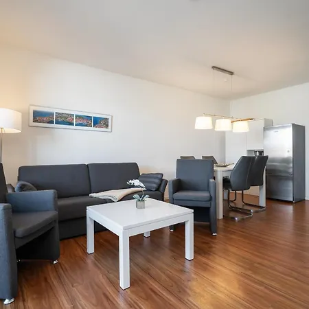 Hafenblick - In Der Hafenresidenz Mit Balkon & Wasserblick * Waren (Mueritz)