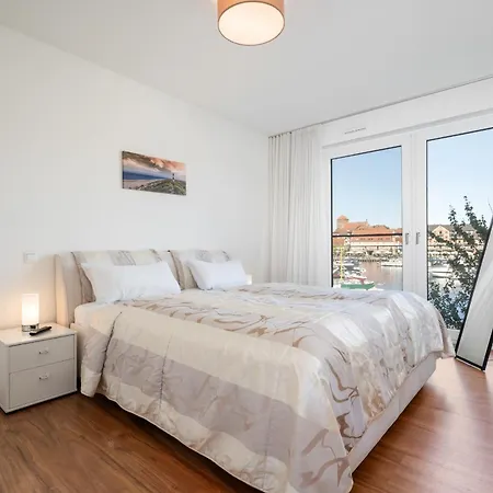 Hafenblick - In Der Hafenresidenz Mit Balkon & Wasserblick * Waren (Mueritz)